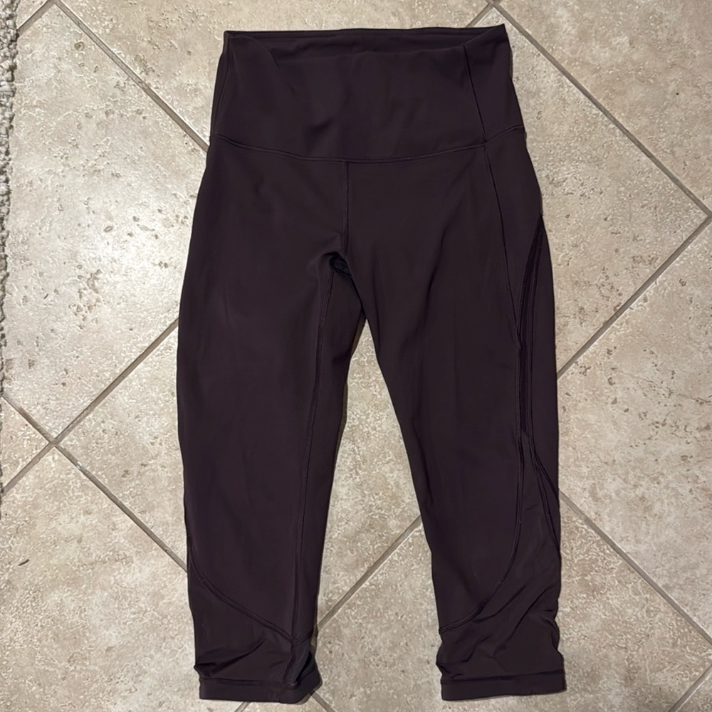 Lululemon size 6 leggings